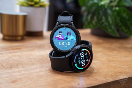 Samsung’s browser is now available for its Wear OS smartwatches