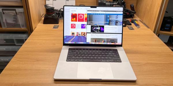 Here's why Twitter, Uber, and more are giving fully loaded M1 Max MacBook Pros to engineers