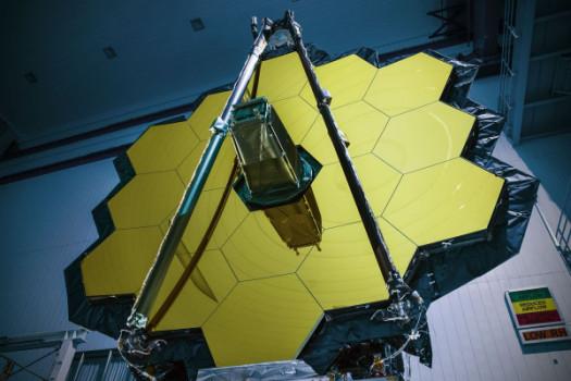 Vergecast: James Webb Space Telescope’s launch next week, cool gadgets launched this week