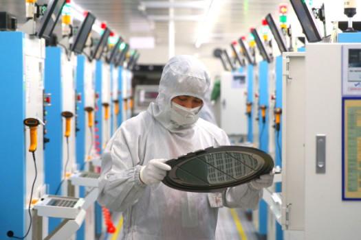 EU outlines €43 billion plan to fix Europe’s chip shortage