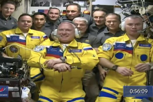 Russia denies cosmonauts wore yellow in support of Ukraine