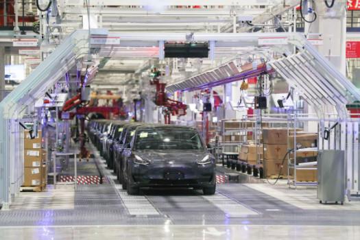 Tesla workers in Shanghai will reportedly sleep and eat in the factory after COVID shutdowns