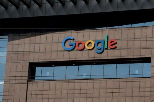 Yndia easket Android-appwinkels fan tredden yn Play Store, om't it Google mei boete rekket