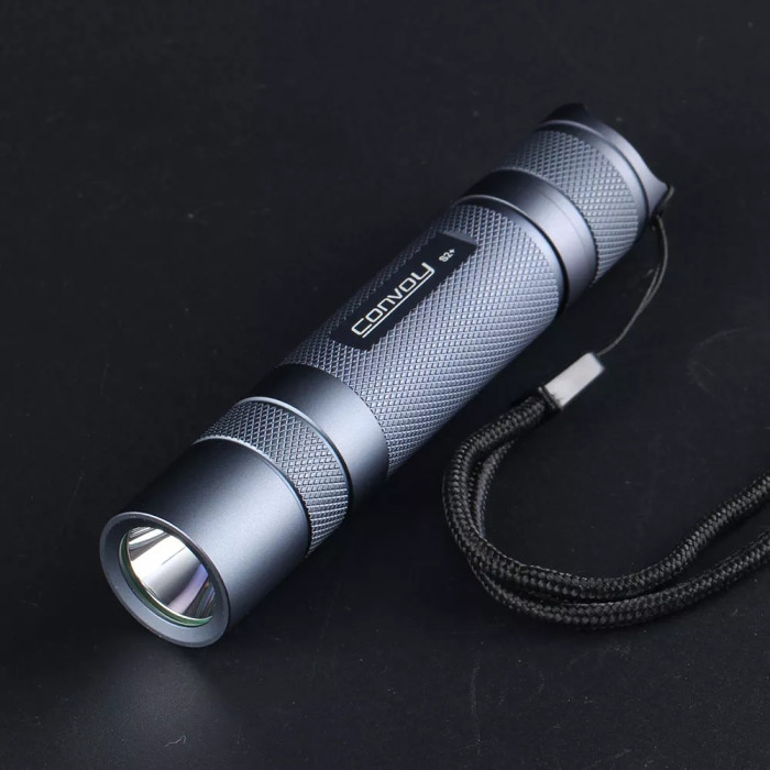 12€ with Coupon for Gray Convoy S2+ SST40 1800lm 5000K 6500K Temperature Protection - BANGGOOD