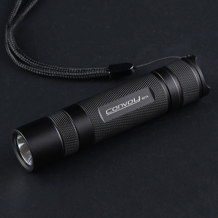 Grab Convoy S21A SST40 2300lm High Lumen EDC Flashlight S2 for just 13€ with Coupon from BANGGOOD